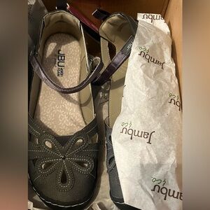 JBU Magnolia Mary Janes. Charcoal Grey, 8.5 Wide NWT